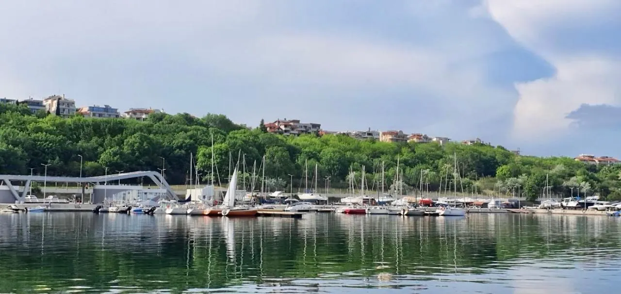 Ika Apartment Burgas City